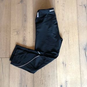 Zella cropped black yoga pant sz S w mesh cutouts